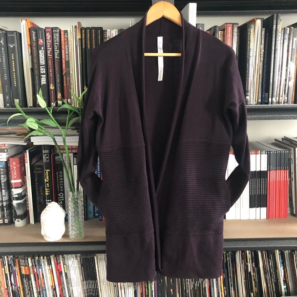 Lululemon Sit In Lotus Wrap - Picture 2 of 13